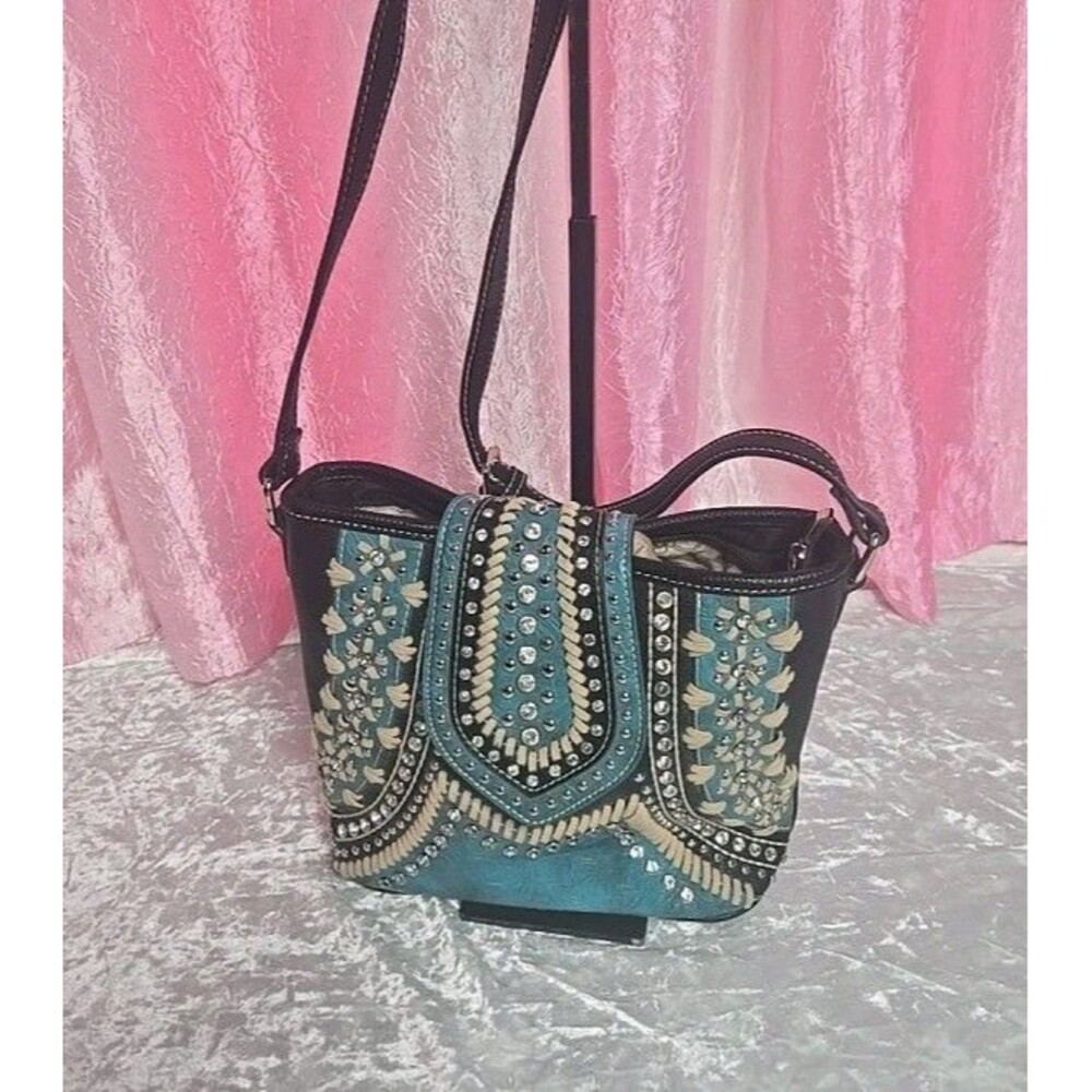 Montana West Turquoise & Black Embellished Conceal Carry Crossbody Purse 11x9x4"